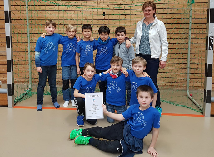 Fussballteam der Grundschule bei der Freiburger Stadtmeisterschaft